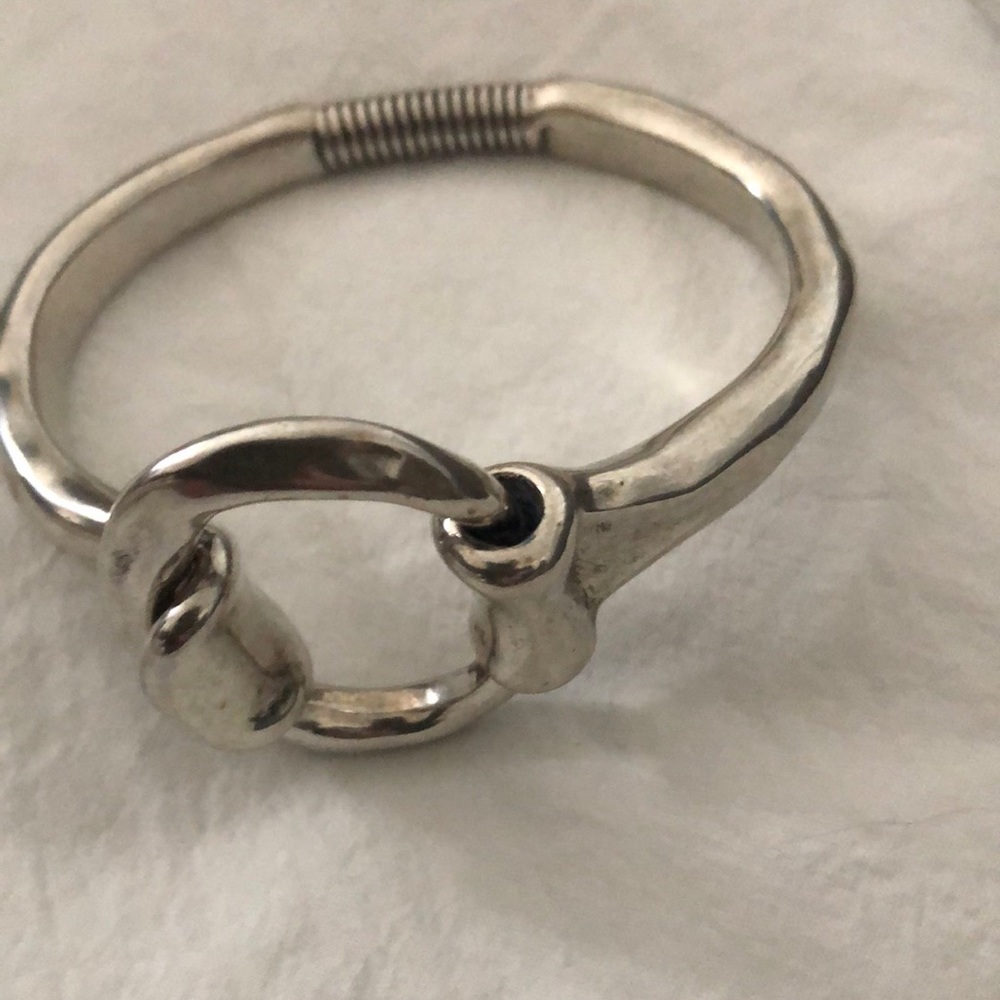Beautiful piece bracelet